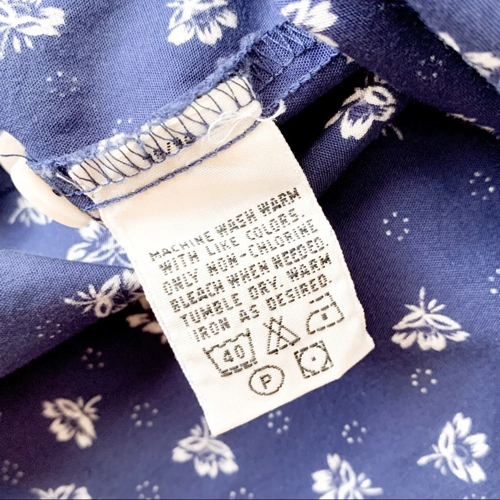 Eddie Bauer Floral Button down Blouse size s - Picture 8 of 8